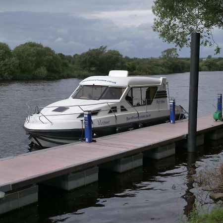 Vivienne Hotell Ballymoney Exteriör bild